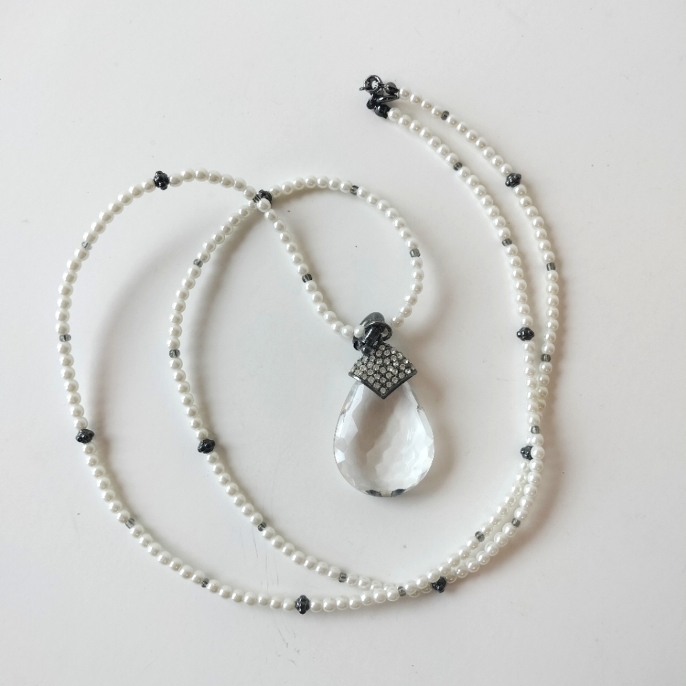 Vintage Premier Designs 34" Faux Pearl & Teardrop Pendant Necklace